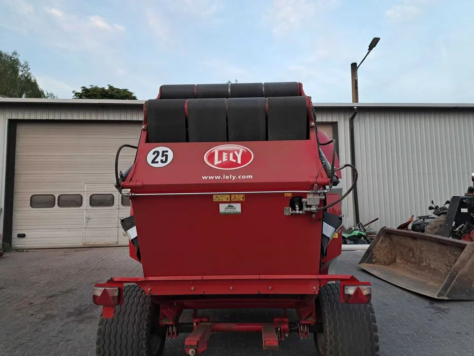 Welger Lely RP 160V - Lis na válcové balíky: obrázek 4 Welger Lely RP 160V - Lis na válcové balíky: obrázek 4