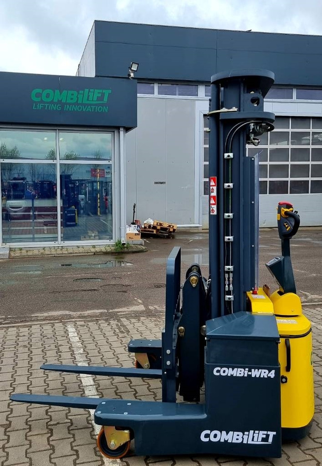 Aisle-Master WR4 - BRAND NEW on stock ! - Čtyřcestný vozík: obrázek 3 Aisle-Master WR4 - BRAND NEW on stock ! - Čtyřcestný vozík: obrázek 3