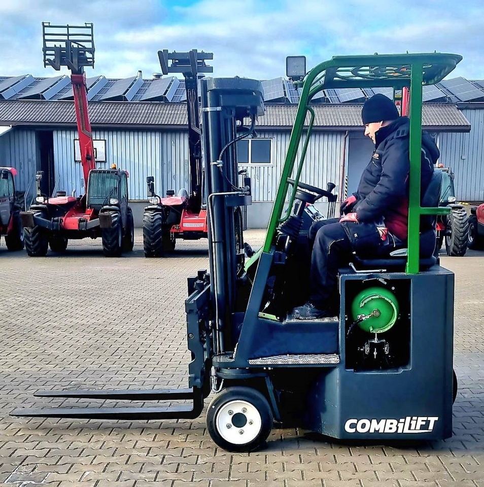 Combilift CB 2500 LPG NEW 2023 - SALE ! - Čtyřcestný vozík: obrázek 3 Combilift CB 2500 LPG NEW 2023 - SALE ! - Čtyřcestný vozík: obrázek 3