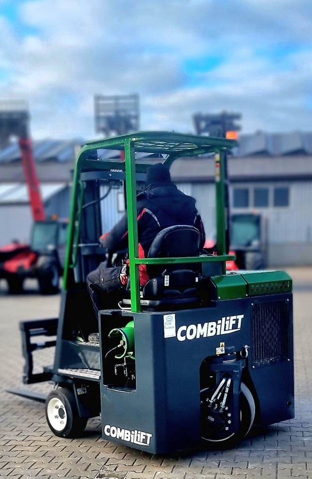 Combilift CB 2500 LPG NEW 2023 - SALE ! - Čtyřcestný vozík: obrázek 4 Combilift CB 2500 LPG NEW 2023 - SALE ! - Čtyřcestný vozík: obrázek 4