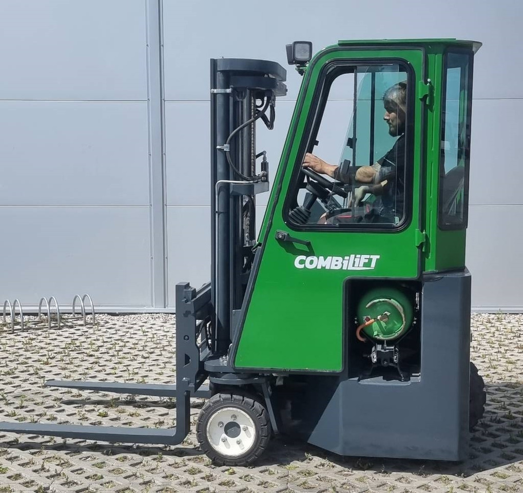 Combilift CB 2500 LPG - Čtyřcestný vozík: obrázek 5 Combilift CB 2500 LPG - Čtyřcestný vozík: obrázek 5