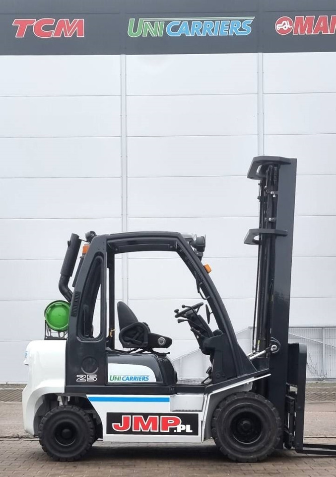 UniCarriers U1D2A25LQ DX25 - Plynový vysokozdvižný vozík: obrázek 4 UniCarriers U1D2A25LQ DX25 - Plynový vysokozdvižný vozík: obrázek 4