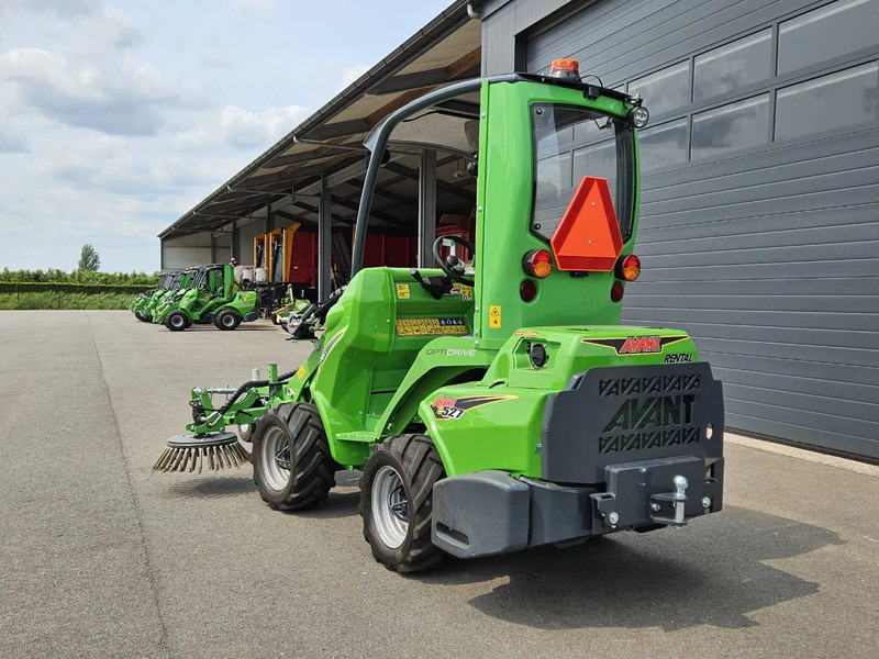 Avant E527 Rental mini-shovel - Smykem řízený nakladač pásový: obrázek 5 Avant E527 Rental mini-shovel - Smykem řízený nakladač pásový: obrázek 5