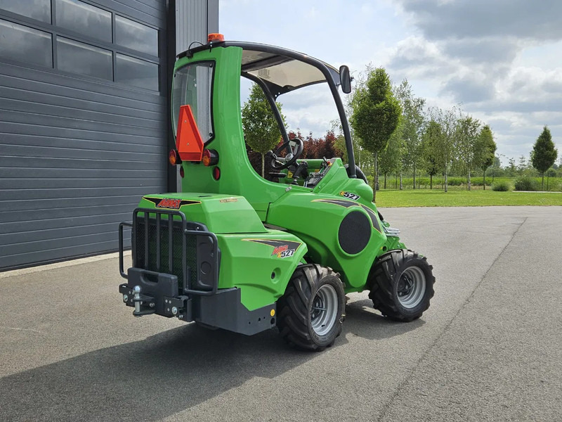 Avant E527 mini-shovel - Smykem řízený nakladač pásový: obrázek 4 Avant E527 mini-shovel - Smykem řízený nakladač pásový: obrázek 4