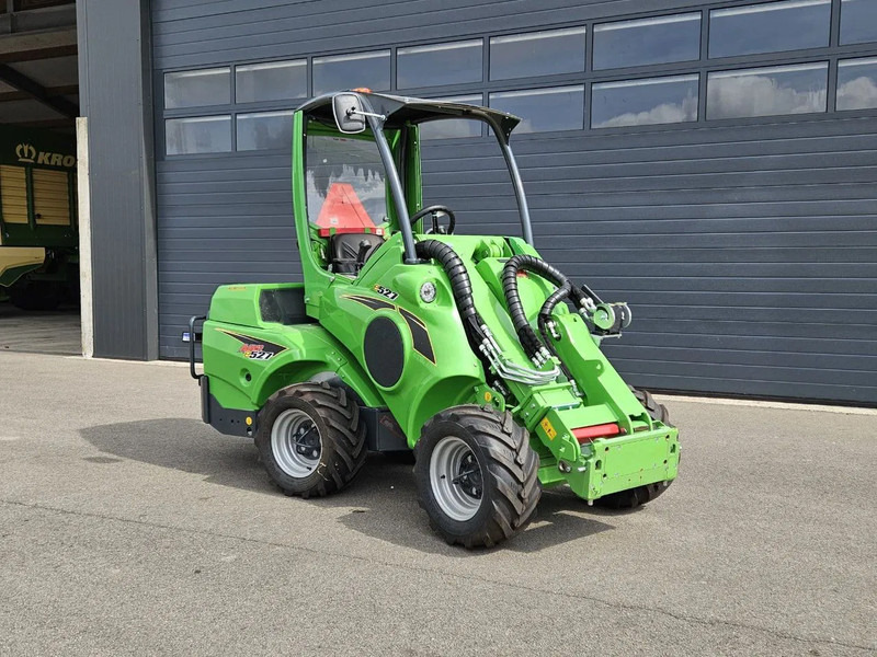 Avant E527 mini-shovel - Smykem řízený nakladač pásový: obrázek 1 Avant E527 mini-shovel - Smykem řízený nakladač pásový: obrázek 1