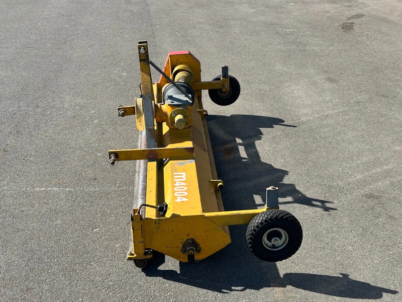 Diversen Verticuteermachine M4004 - Jednoosý traktor: obrázek 4 Diversen Verticuteermachine M4004 - Jednoosý traktor: obrázek 4