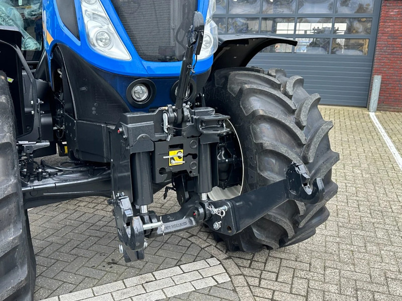 New Holland T7.245 Autocommand - Traktor: obrázek 3 New Holland T7.245 Autocommand - Traktor: obrázek 3