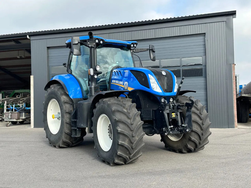 New Holland T7.245 Autocommand Stage 5 - Traktor: obrázek 1 New Holland T7.245 Autocommand Stage 5 - Traktor: obrázek 1