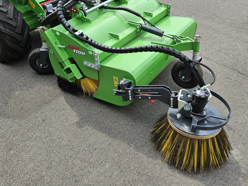 Avant borstel met opvangbak 1100 - Příslušenství pro Zemědělská technika: obrázek 4 Avant borstel met opvangbak 1100 - Příslušenství pro Zemědělská technika: obrázek 4