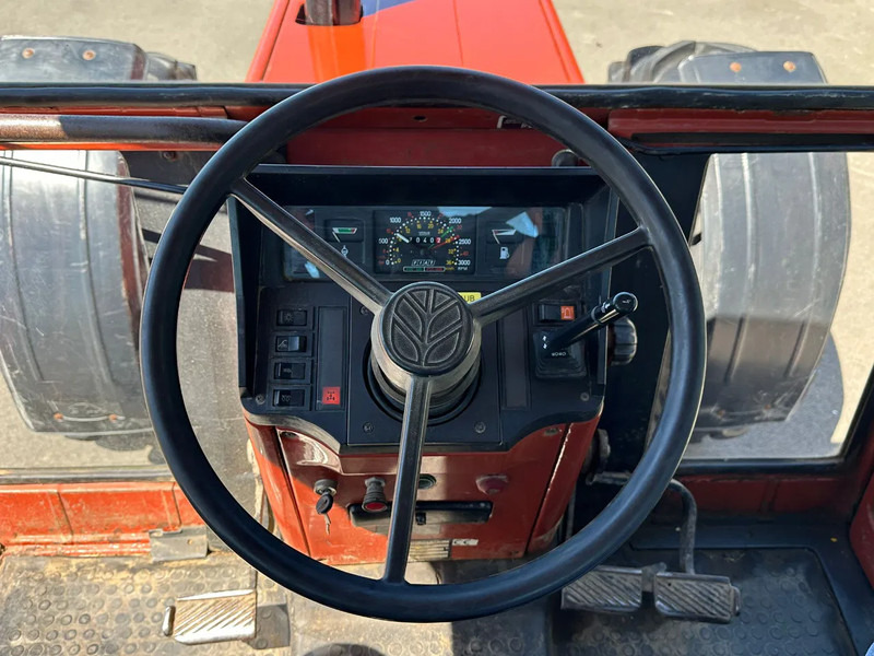 Tahač Fiat New Holland 110-90DT 110-90DT: obrázek 17