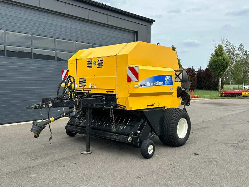 New Holland BR6090 balenpers - Zemědělská technika: obrázek 3 New Holland BR6090 balenpers - Zemědělská technika: obrázek 3