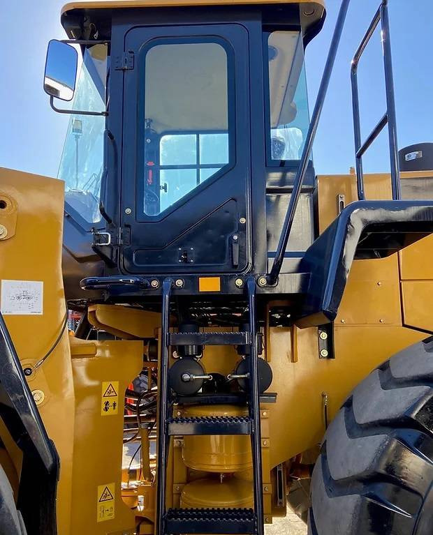 NEW CAT Caterpillar 7 TON Loader Warranty up to 10 YEARS НОВА Копарка CAT Caterpillar 7 ТОН Гарантія до 10 РОКІВ NOWA Ładowarka CAT Caterpillar 7 TON Gwarancja do 10 LAT - Kolový nakladač: obrázek 3 NEW CAT Caterpillar 7 TON Loader Warranty up to 10 YEARS НОВА Копарка CAT Caterpillar 7 ТОН Гарантія до 10 РОКІВ NOWA Ładowarka CAT Caterpillar 7 TON Gwarancja do 10 LAT - Kolový nakladač: obrázek 3