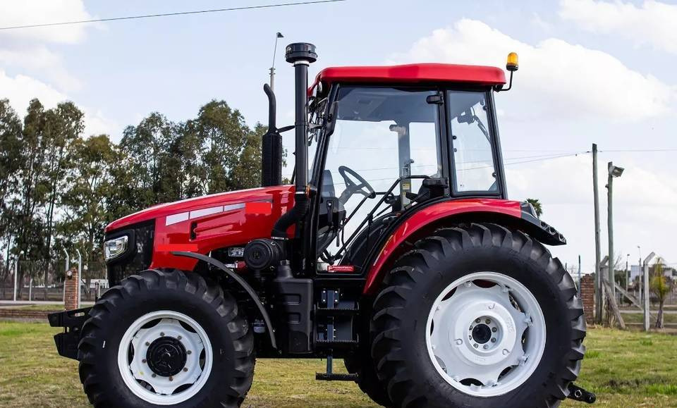 NEW MAXUS 116 HP 4x4 Tractor Euro 5 Warranty | НОВИЙ MAXUS 116 К.с. Трактор 4x4 Євро 5 Гарантія - Traktor: obrázek 4 NEW MAXUS 116 HP 4x4 Tractor Euro 5 Warranty | НОВИЙ MAXUS 116 К.с. Трактор 4x4 Євро 5 Гарантія - Traktor: obrázek 4