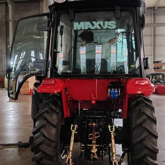 NEW MAXUS 50 HP 4x4 Tractor Euro 5 Warranty up to 10 YEARS НОВИЙ MAXUS 50 К.с. 4x4 Трактор Euro 5 Гарантія до 10 РОКІВ NOWY MAXUS 50 KM 4x4 Ciągnik Euro 5 Gwarancja do 10 LAT - Traktor: obrázek 3 NEW MAXUS 50 HP 4x4 Tractor Euro 5 Warranty up to 10 YEARS НОВИЙ MAXUS 50 К.с. 4x4 Трактор Euro 5 Гарантія до 10 РОКІВ NOWY MAXUS 50 KM 4x4 Ciągnik Euro 5 Gwarancja do 10 LAT - Traktor: obrázek 3