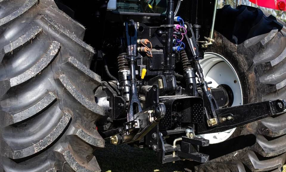 NEW MAXUS X130X HP 4x4 Tractor Euro 5 Warranty up to 10 YEARS | НОВИЙ MAXUS X130X К.с. 4x4 Трактор Євро 5 Гарантія до 10 РОКІВ - Traktor: obrázek 3 NEW MAXUS X130X HP 4x4 Tractor Euro 5 Warranty up to 10 YEARS | НОВИЙ MAXUS X130X К.с. 4x4 Трактор Євро 5 Гарантія до 10 РОКІВ - Traktor: obrázek 3