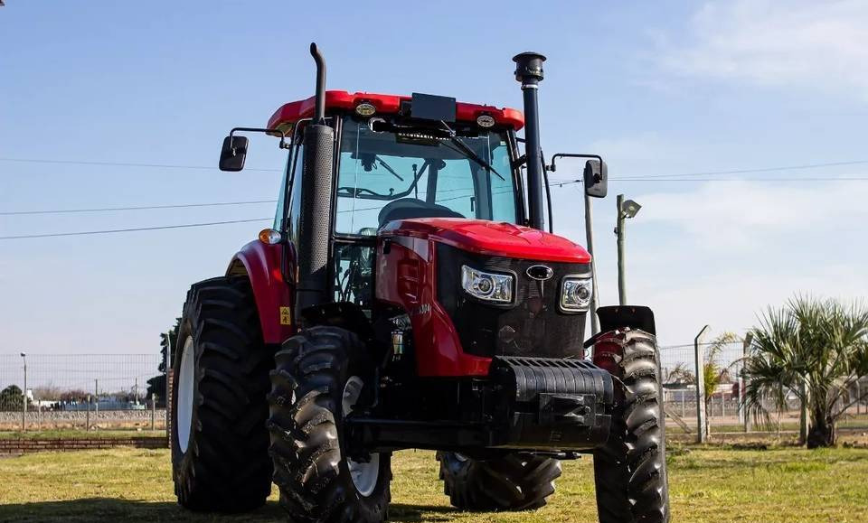 NEW MAXUS X130X HP 4x4 Tractor Euro 5 Warranty up to 10 YEARS | НОВИЙ MAXUS X130X К.с. 4x4 Трактор Євро 5 Гарантія до 10 РОКІВ - Traktor: obrázek 4 NEW MAXUS X130X HP 4x4 Tractor Euro 5 Warranty up to 10 YEARS | НОВИЙ MAXUS X130X К.с. 4x4 Трактор Євро 5 Гарантія до 10 РОКІВ - Traktor: obrázek 4
