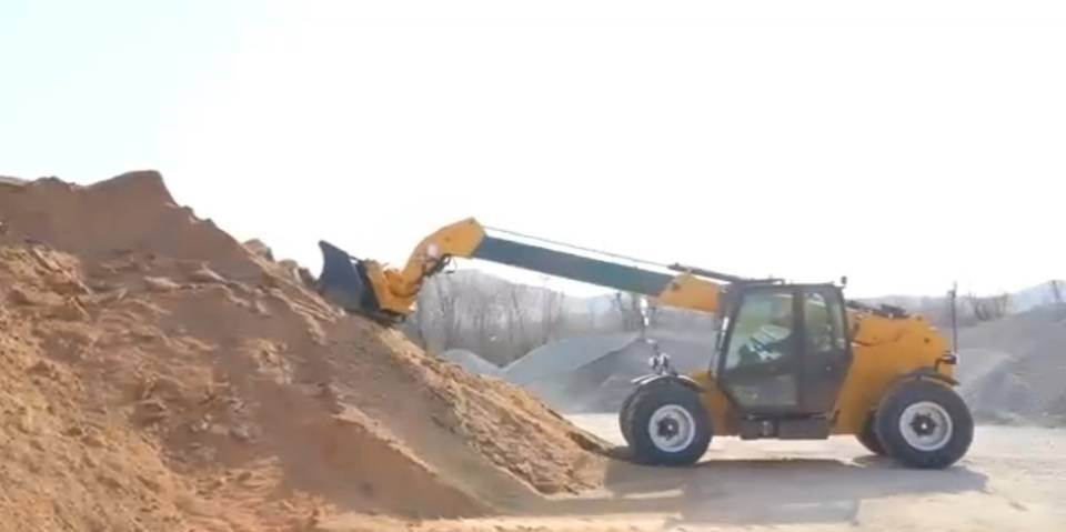 New Backhoe loader MAXUS Новий екскаватор-навантажувач MAXUS YC4A105Z-T20 YC4A105Z-T20 - Teleskopický manipulátor: obrázek 1 New Backhoe loader MAXUS Новий екскаватор-навантажувач MAXUS YC4A105Z-T20 YC4A105Z-T20 - Teleskopický manipulátor: obrázek 1