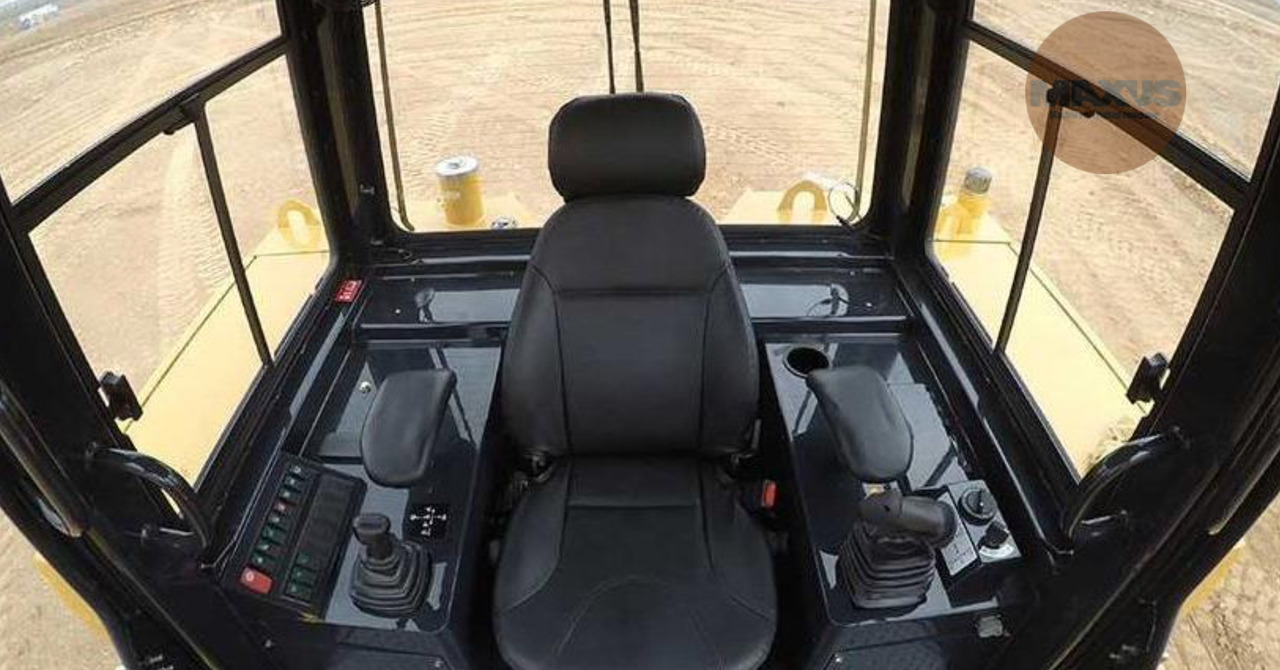 Нова Бульдозер MAXUS 235 к.с. 24 тонни - Buldozer: obrázek 3 Нова Бульдозер MAXUS 235 к.с. 24 тонни - Buldozer: obrázek 3