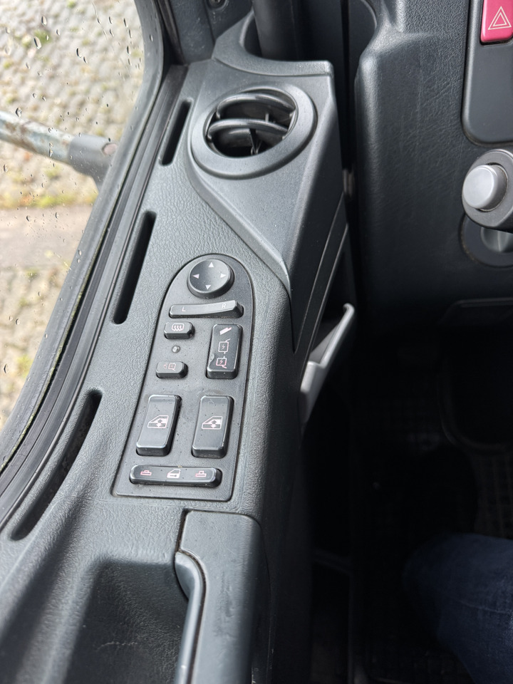 Plachtový nákladní auto MAN 12.250: obrázek 14 Plachtový nákladní auto MAN 12.250: obrázek 14