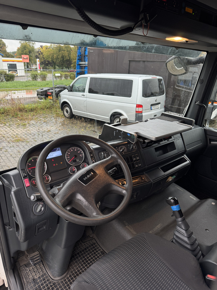 Plachtový nákladní auto MAN 12.250: obrázek 7 Plachtový nákladní auto MAN 12.250: obrázek 7