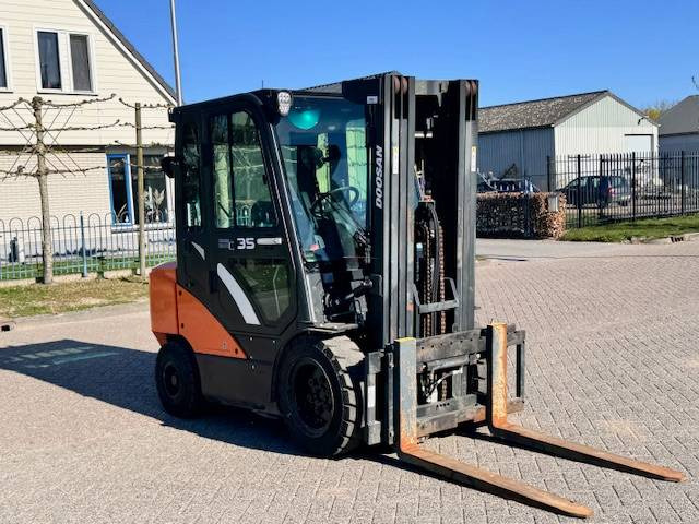 Doosan D35c Pro-7 - Dieselový vysokozdvižný vozík: obrázek 4 Doosan D35c Pro-7 - Dieselový vysokozdvižný vozík: obrázek 4