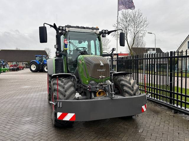 Trekkerbumper Tractorbumper met opbergkist - Náhradní díly pro Zemědělská technika: obrázek 2 Trekkerbumper Tractorbumper met opbergkist - Náhradní díly pro Zemědělská technika: obrázek 2
