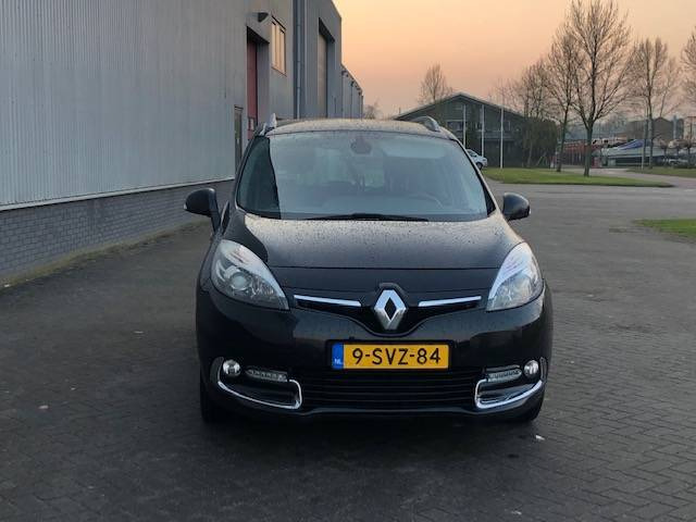 Renault Grand Scénic 1.5 dci 7 persoons - Osobní auto: obrázek 5 Renault Grand Scénic 1.5 dci 7 persoons - Osobní auto: obrázek 5