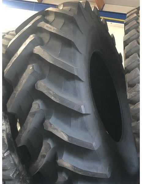 Trelleborg 650/85 R38 TM900 Hp - Pneumatiky a ráfky pro Zemědělská technika: obrázek 1 Trelleborg 650/85 R38 TM900 Hp - Pneumatiky a ráfky pro Zemědělská technika: obrázek 1