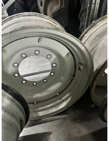 Valtra 15x30 velgen, rims - Pneumatiky a ráfky pro Zemědělská technika: obrázek 4 Valtra 15x30 velgen, rims - Pneumatiky a ráfky pro Zemědělská technika: obrázek 4