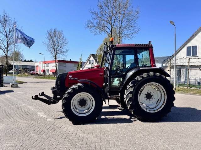 Valtra 6400, Luchtremmen, Fronthef, Frontaftakas - Traktor: obrázek 1 Valtra 6400, Luchtremmen, Fronthef, Frontaftakas - Traktor: obrázek 1