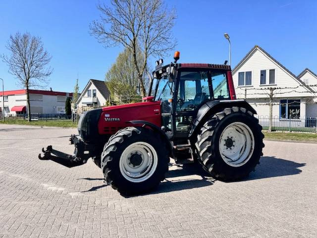 Valtra 6400, Luchtremmen, Fronthef, Frontaftakas - Traktor: obrázek 2 Valtra 6400, Luchtremmen, Fronthef, Frontaftakas - Traktor: obrázek 2