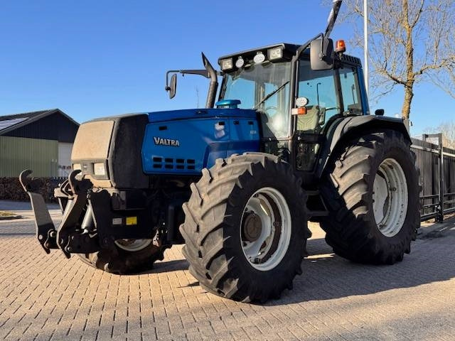 Valtra 8550 Hitech! - Traktor: obrázek 1 Valtra 8550 Hitech! - Traktor: obrázek 1