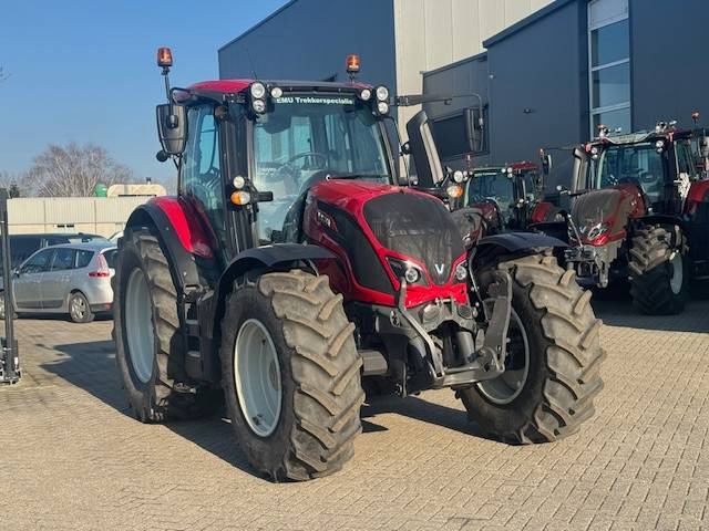 Valtra N134 Hitech - Traktor: obrázek 3 Valtra N134 Hitech - Traktor: obrázek 3