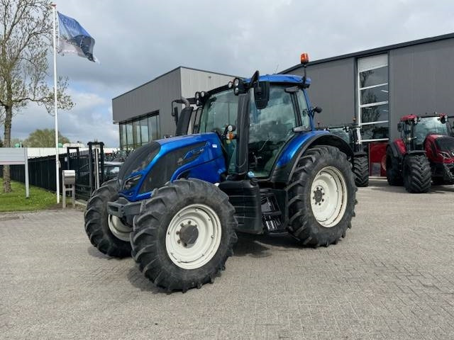 Valtra N134 Versu Smart Touch, GPS - Traktor: obrázek 4 Valtra N134 Versu Smart Touch, GPS - Traktor: obrázek 4