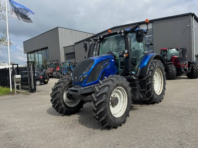Valtra N134 Versu Smart Touch, GPS - Traktor: obrázek 5 Valtra N134 Versu Smart Touch, GPS - Traktor: obrázek 5