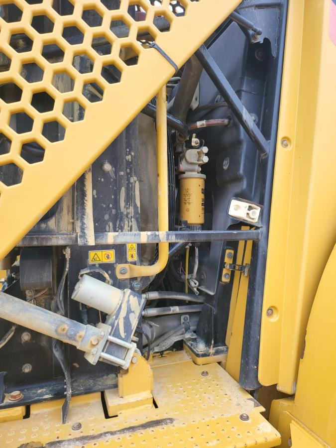 Kolový nakladač Caterpillar 972K: obrázek 23