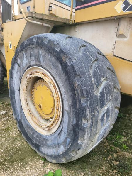 Kolový nakladač Caterpillar 988F: obrázek 20