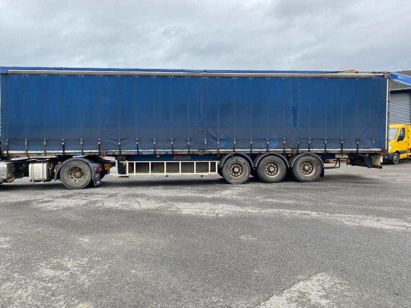 Fruehauf GT TRAILOR - Plachtový návěs: obrázek 2 Fruehauf GT TRAILOR - Plachtový návěs: obrázek 2