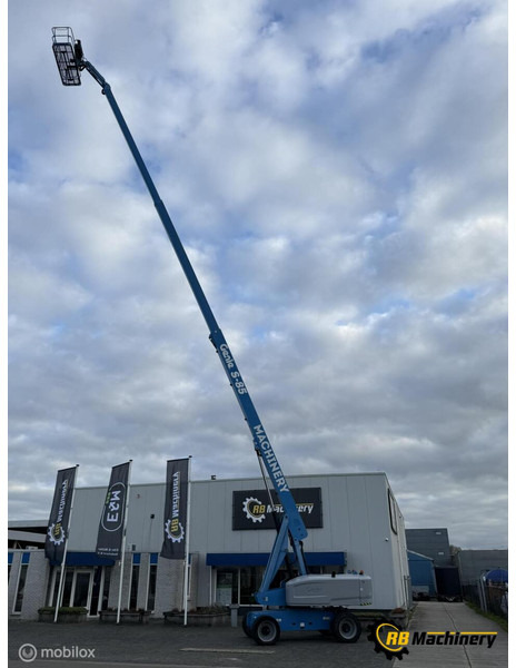 Genie S-85 - Teleskopická plošina: obrázek 5 Genie S-85 - Teleskopická plošina: obrázek 5