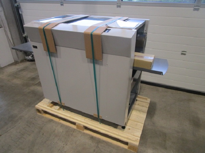 AUTOMATISCHES SCHNEIDSYSTEM UCHIDA AEROCUT ONE - Stroj na řezání papíru: obrázek 2 AUTOMATISCHES SCHNEIDSYSTEM UCHIDA AEROCUT ONE - Stroj na řezání papíru: obrázek 2
