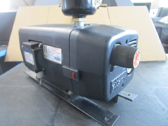 KOMPRESSOR BUSCH SV 1016 C 000 IHZZ - Náhradní díly pro Tiskařský stroj: obrázek 1 KOMPRESSOR BUSCH SV 1016 C 000 IHZZ - Náhradní díly pro Tiskařský stroj: obrázek 1