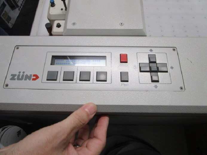 SCHNEIDEPLOTTER ZÜND P-1200 PLUS - Stroj na řezání papíru: obrázek 4 SCHNEIDEPLOTTER ZÜND P-1200 PLUS - Stroj na řezání papíru: obrázek 4