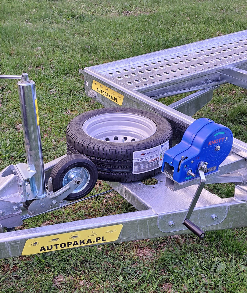 LAWETA Z NAJAZDAMI NA 2 AUTA 8,5x2M DMC 3500, 3 OSIE / CAR TRANSPORTER WITH RAMPS FOR 2 CARS 8.5x2M DMC 3500, 3 AXLES - Přívěs na přepravu automobilů: obrázek 4 LAWETA Z NAJAZDAMI NA 2 AUTA 8,5x2M DMC 3500, 3 OSIE / CAR TRANSPORTER WITH RAMPS FOR 2 CARS 8.5x2M DMC 3500, 3 AXLES - Přívěs na přepravu automobilů: obrázek 4