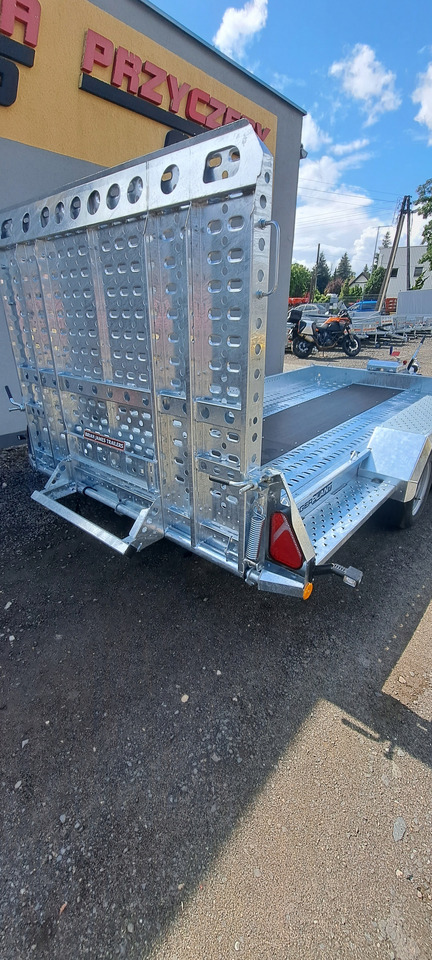 PRZYCZEPA Z RAMPĄ POD KOPARKĘ DO MINIKOPARKI 3500 / TRAILER WITH RAMPS FOR EXCAVATOR MINI EXCAVATOR 3500 - Přepravník stavebních strojů: obrázek 4 PRZYCZEPA Z RAMPĄ POD KOPARKĘ DO MINIKOPARKI 3500 / TRAILER WITH RAMPS FOR EXCAVATOR MINI EXCAVATOR 3500 - Přepravník stavebních strojů: obrázek 4