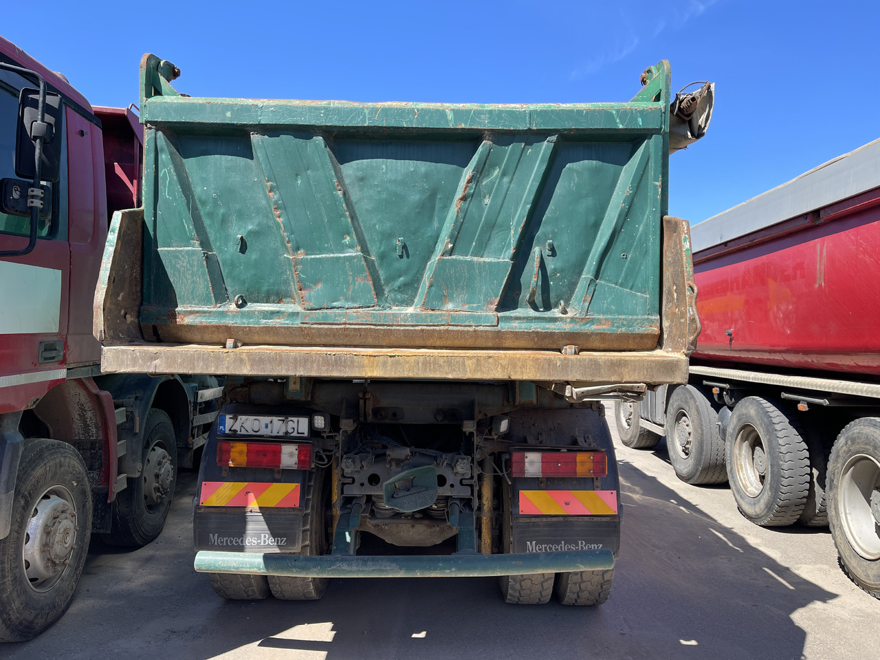 MERCEDES-BENZ Actros 3331 - Sklápěč: obrázek 3 MERCEDES-BENZ Actros 3331 - Sklápěč: obrázek 3