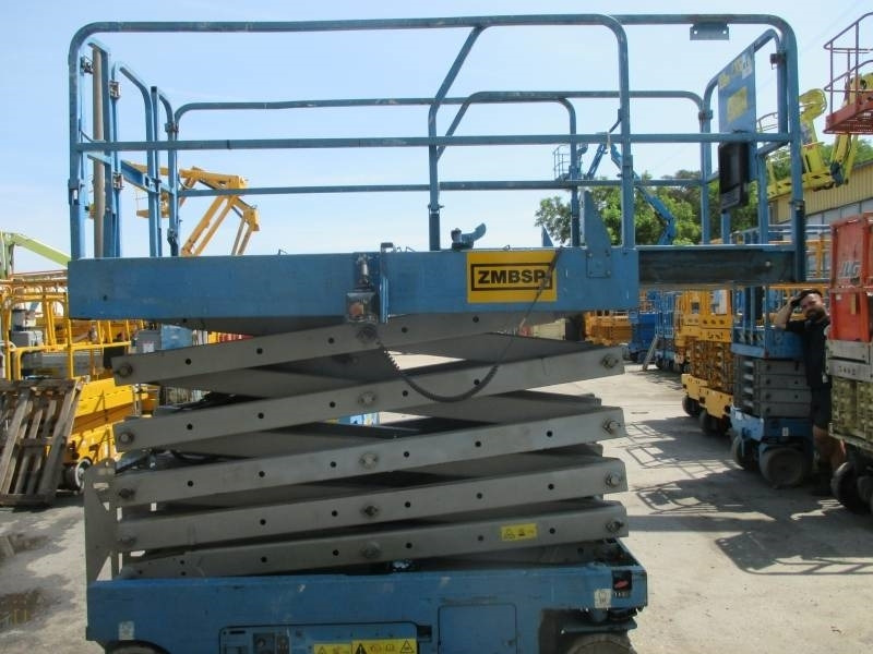 Genie GS 3246 - Nůžková plošina: obrázek 3 Genie GS 3246 - Nůžková plošina: obrázek 3