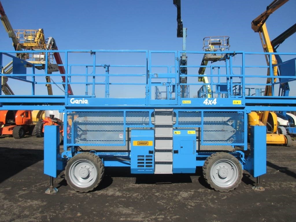 Genie GS 4390 RT - Nůžková plošina: obrázek 1 Genie GS 4390 RT - Nůžková plošina: obrázek 1