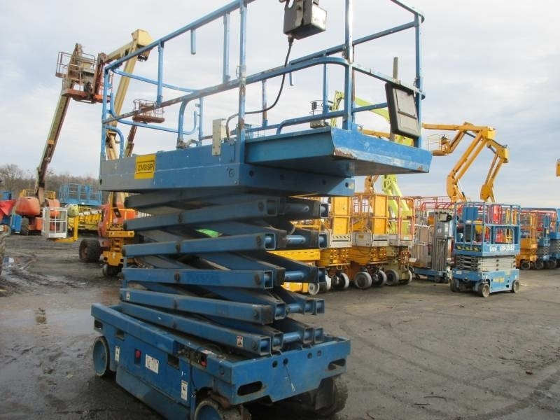 Haulotte Compact 14 - Nůžková plošina: obrázek 4 Haulotte Compact 14 - Nůžková plošina: obrázek 4