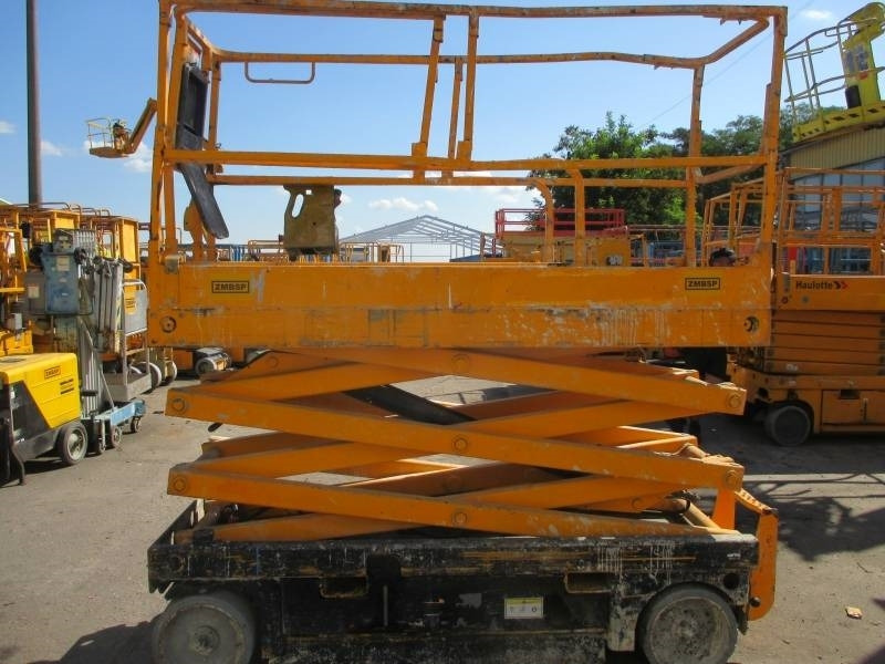 Haulotte Compact 8 - Nůžková plošina: obrázek 5 Haulotte Compact 8 - Nůžková plošina: obrázek 5