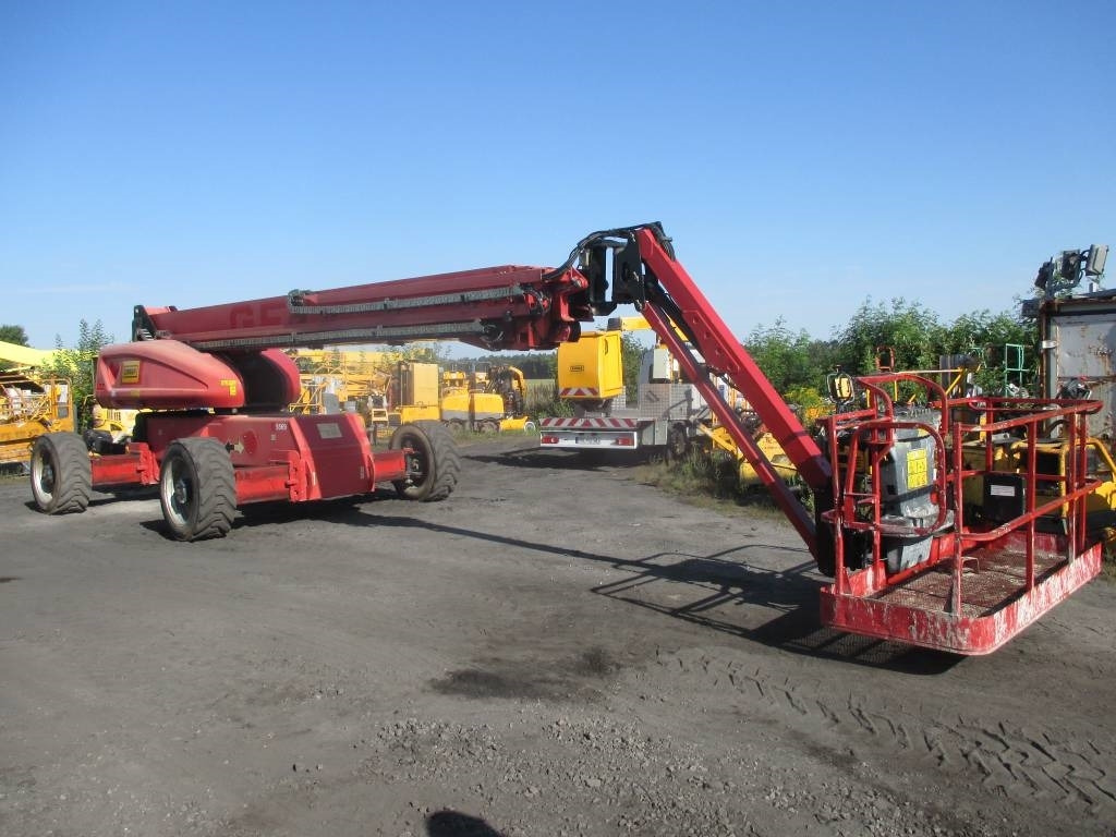 JLG 1200 SJP - Teleskopická plošina: obrázek 2 JLG 1200 SJP - Teleskopická plošina: obrázek 2
